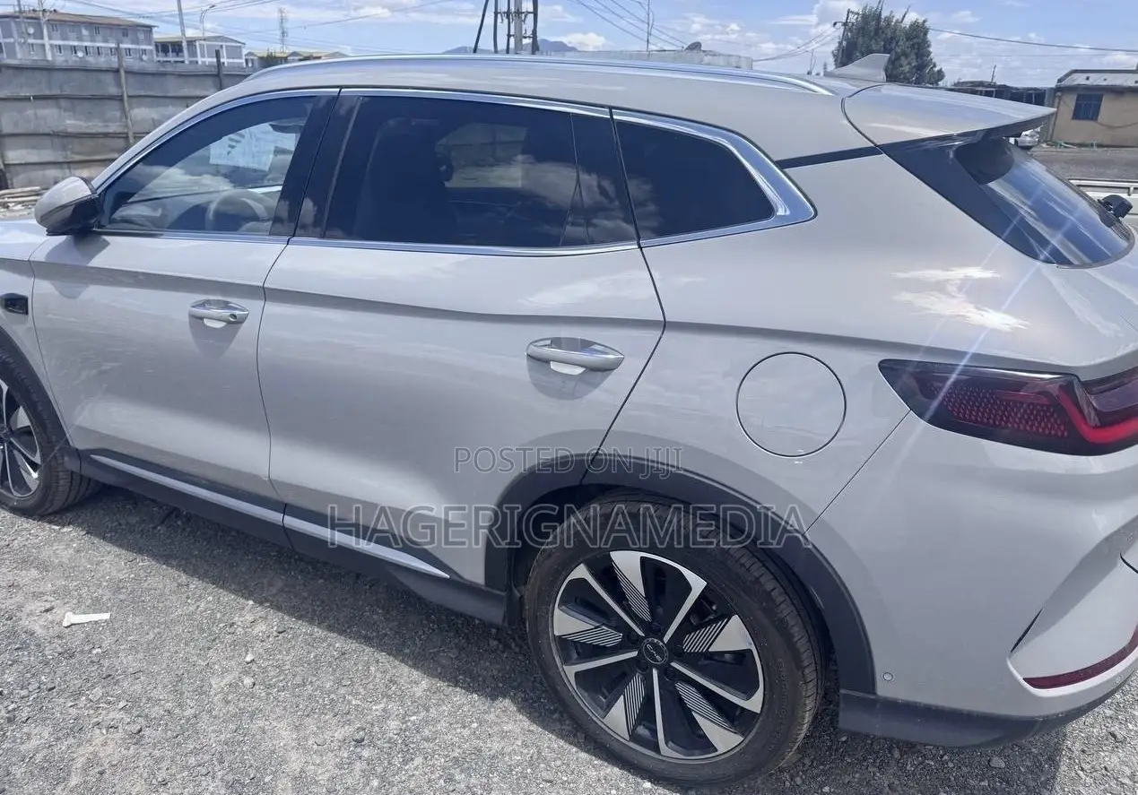 New BYD Song Plus 2025 Silver