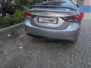 Hyundai Avante 2015 Blue