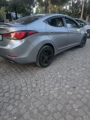 Hyundai Avante 2015 Blue