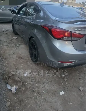 Hyundai Avante 2015 Blue