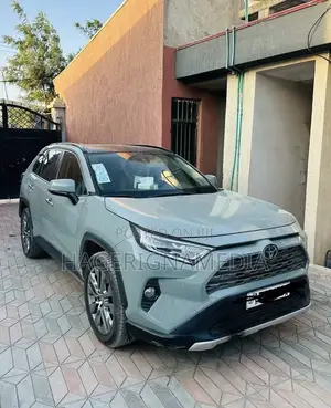 Toyota RAV4 2020 Green