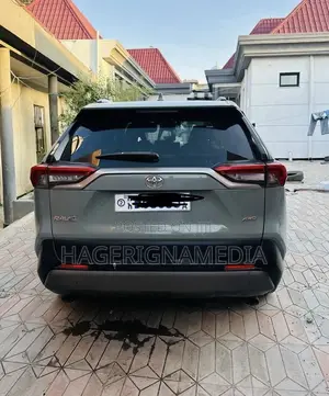 Toyota RAV4 2020 Green