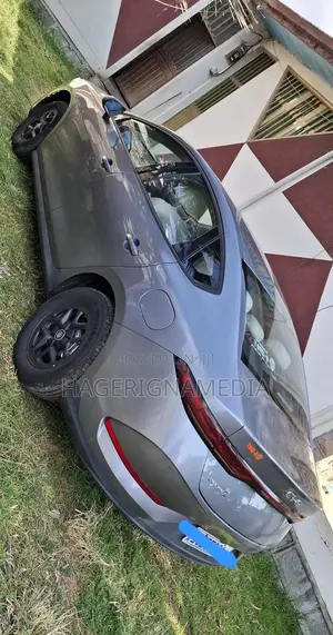 BYD Qin Plus DM-i 2025 Gray