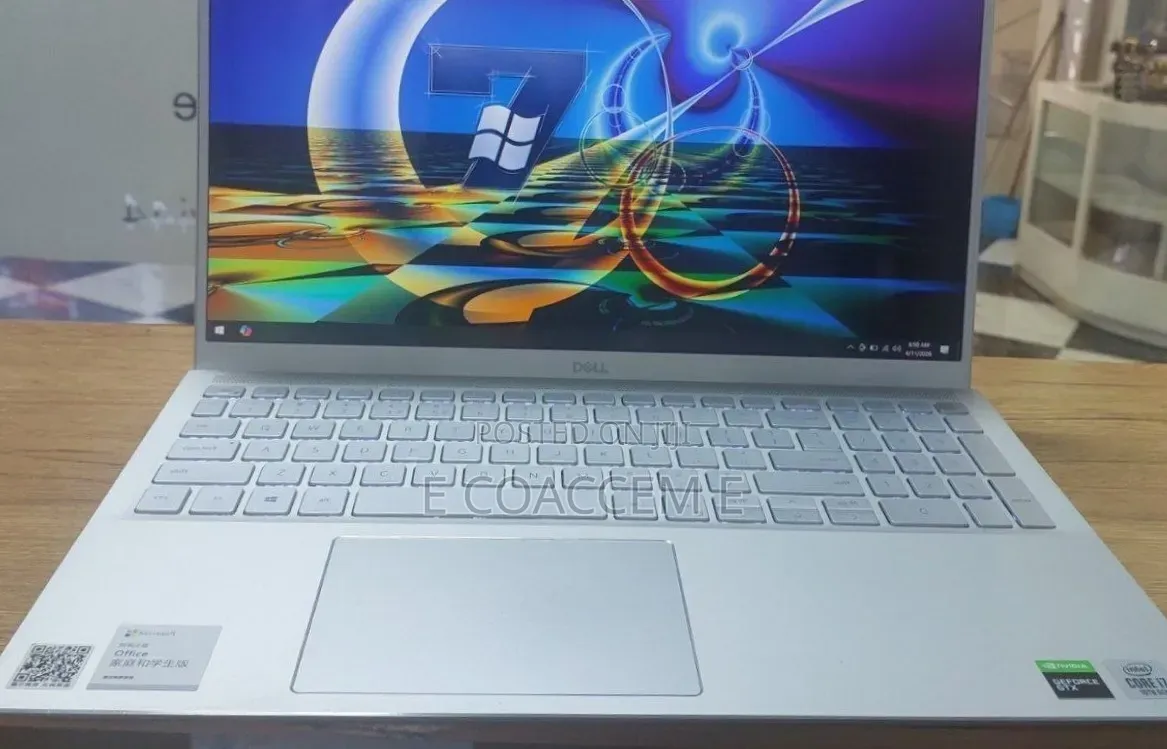 New Laptop Dell Inspiron 2100 16GB Intel Core i7 SSD 512GB