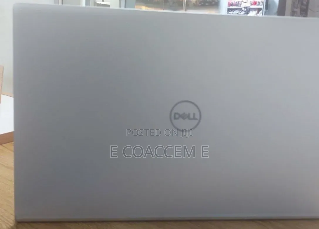 New Laptop Dell Inspiron 2100 16GB Intel Core i7 SSD 512GB