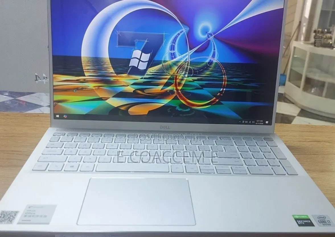 New Laptop Dell Inspiron 2100 16GB Intel Core i7 SSD 512GB