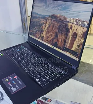 New Laptop MSI GP75 Leopard 16GB Intel Core i7 SSD 512GB