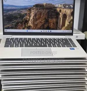 New Laptop HP EliteBook 840 G10 16GB Intel Core i7 SSD 1T