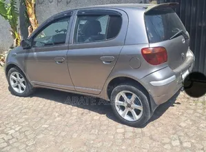 Toyota Yaris 2004