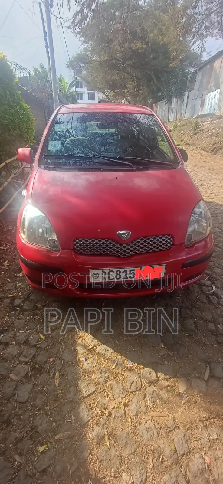 Toyota Vitz 2004 Red