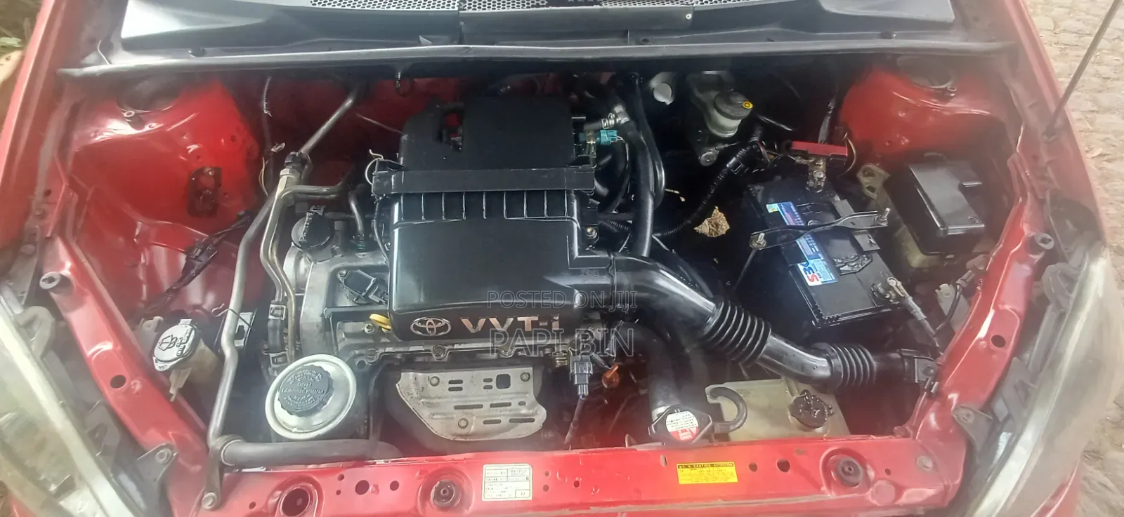 Toyota Vitz 2004 Red