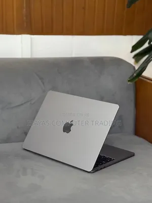 New Laptop Apple MacBook Air 2022 M2 8GB Apple M2 SSD 256GB