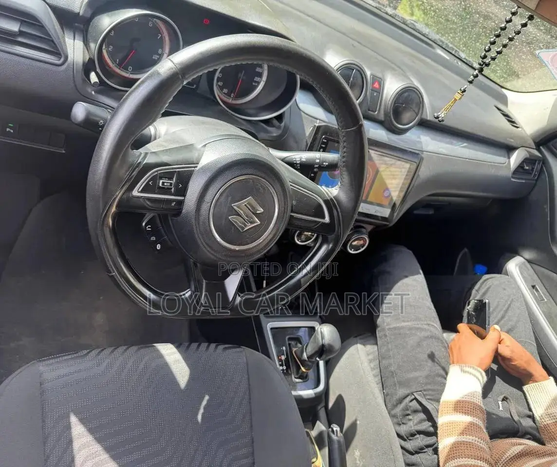 Suzuki Swift 2020 Gray