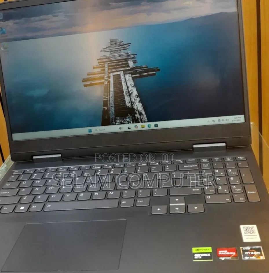 New Laptop Lenovo IdeaPad U550 16GB AMD Ryzen 5 SSD 512GB
