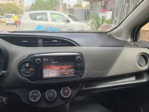 Toyota Yaris 2015 White