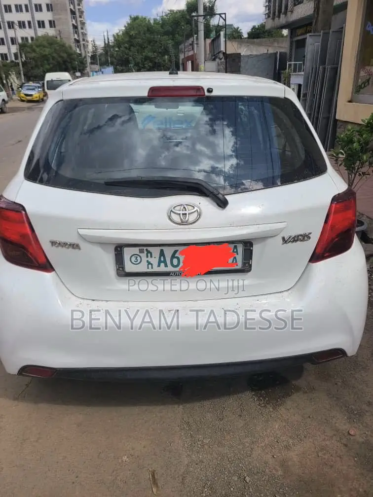 Toyota Yaris 2015 White