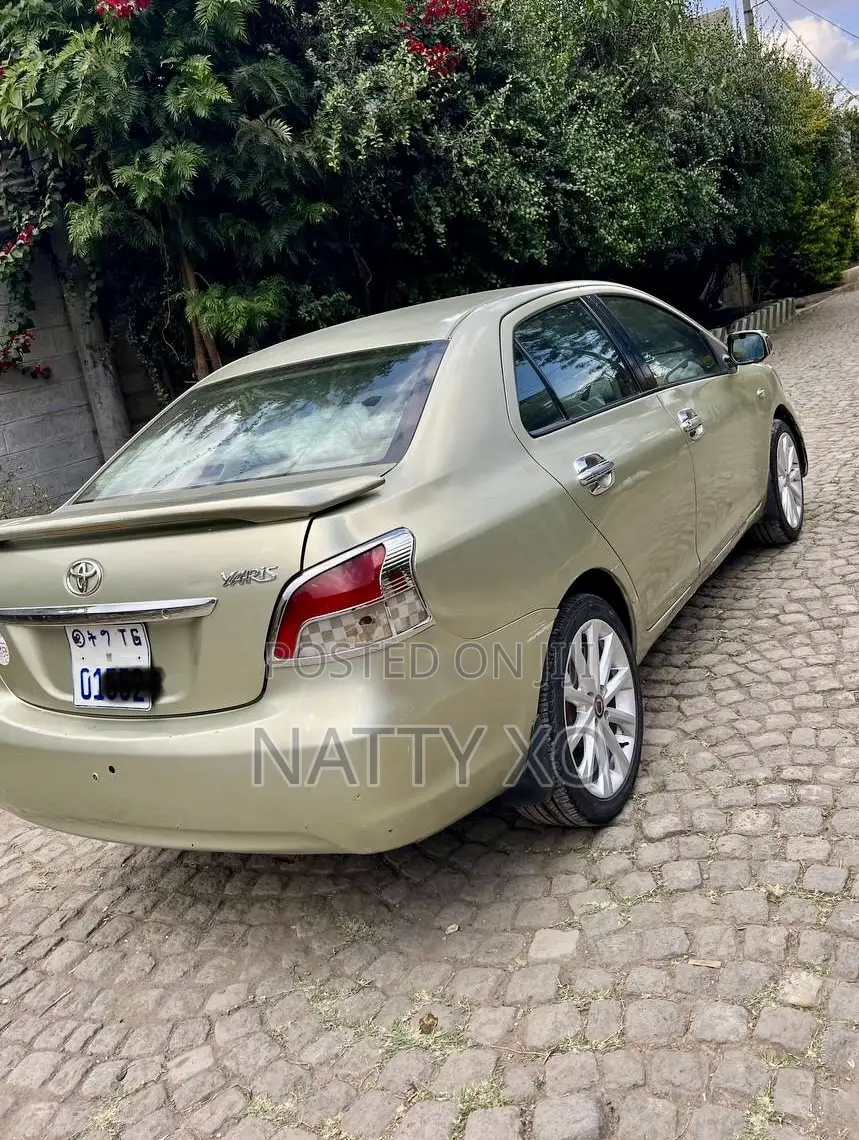 Toyota Yaris 1.3 VVT-i Automatic 2008 Gold