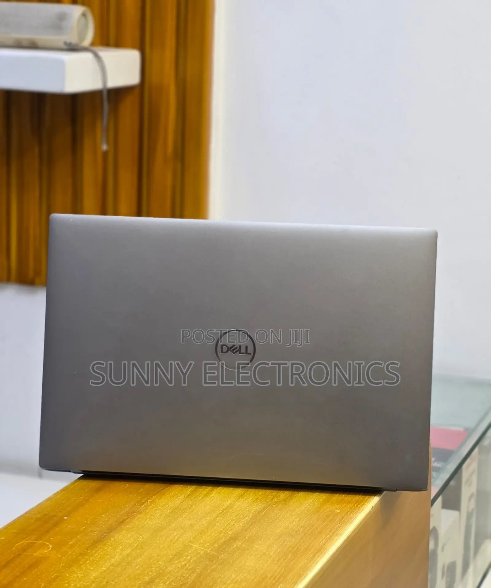 New Laptop Dell Inspiron 15 16GB Intel Core i7 SSD 1T
