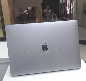 New Laptop Apple MacBook Pro 2017 16GB Intel Core i7 SSD 512GB