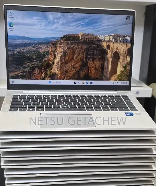 New Laptop HP EliteBook 840 G10 16GB Intel Core i7 SSD 512GB
