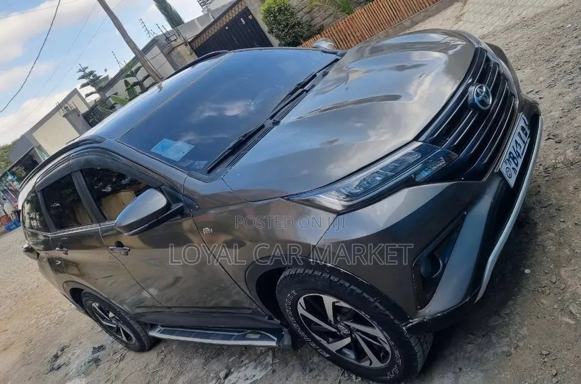 Toyota Rush 2019 Gray