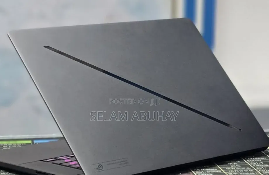 New Laptop Asus ROG Zephyrus G16 16GB Intel Core Ultra 9 SSD 1T