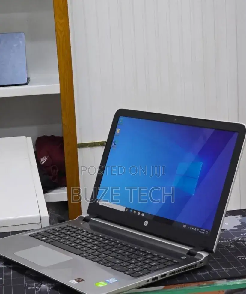 New Laptop HP Pavilion 15 8GB Intel Core i5 SSD 1T