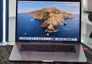 New Laptop Apple MacBook Pro 2018 32GB Intel Core i7 SSD 1T