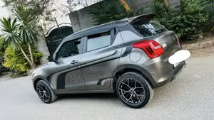 Suzuki Swift 2022 Gray