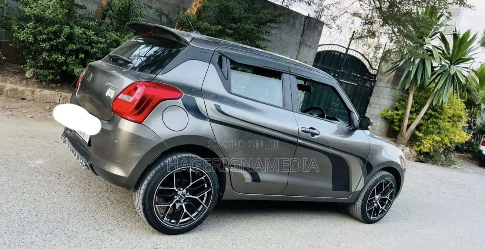 Suzuki Swift 2022 Gray