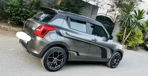 Suzuki Swift 2022 Gray
