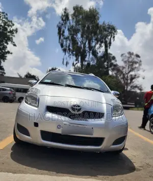 Toyota Yaris 2009 Silver