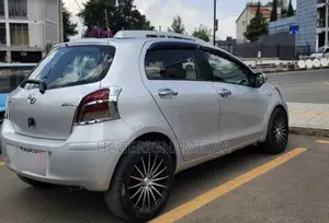 Toyota Yaris 2009 Silver