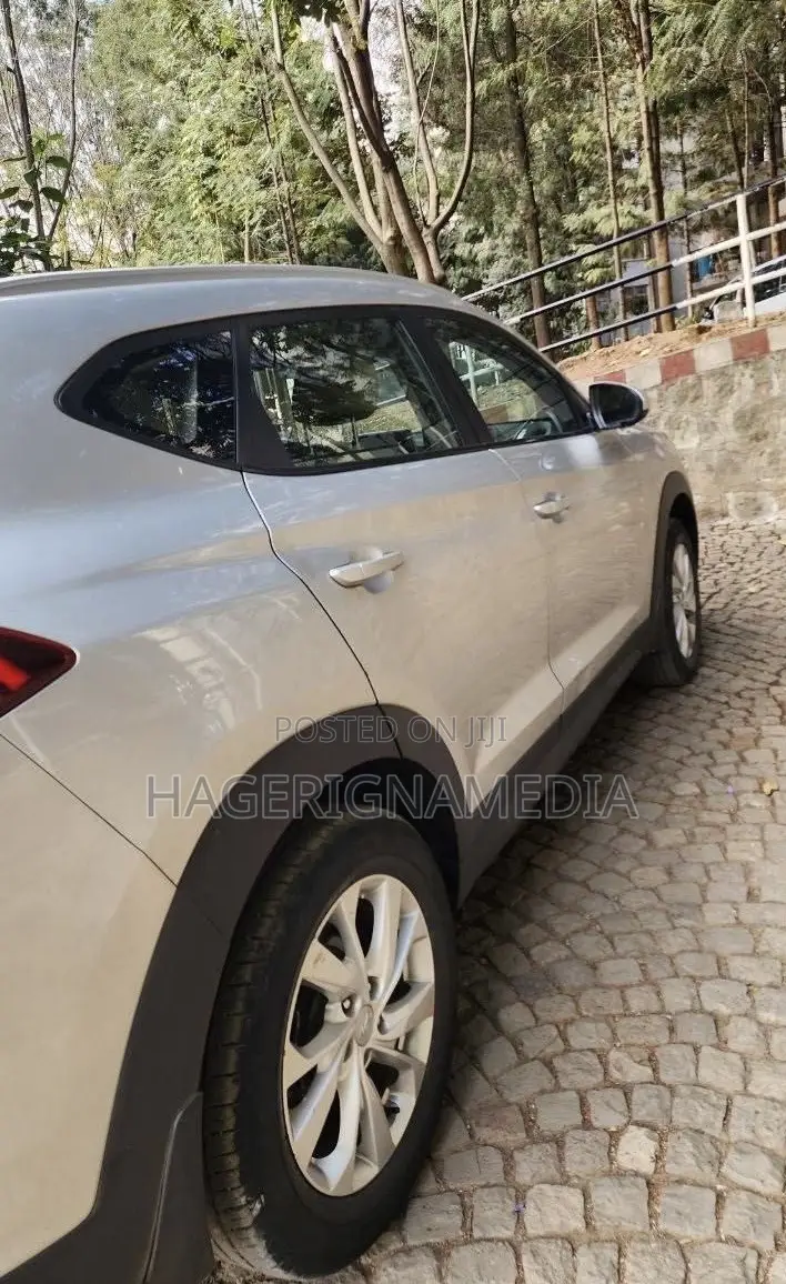 Hyundai Tucson 2022 Silver