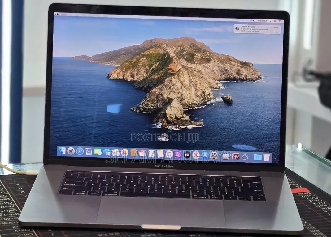 New Laptop Apple MacBook Pro 2018 32GB Intel Core i7 SSD 1T