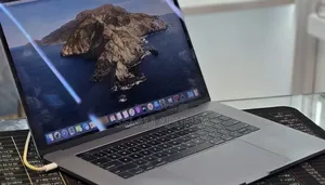 New Laptop Apple MacBook Pro 2018 32GB Intel Core i7 SSD 1T
