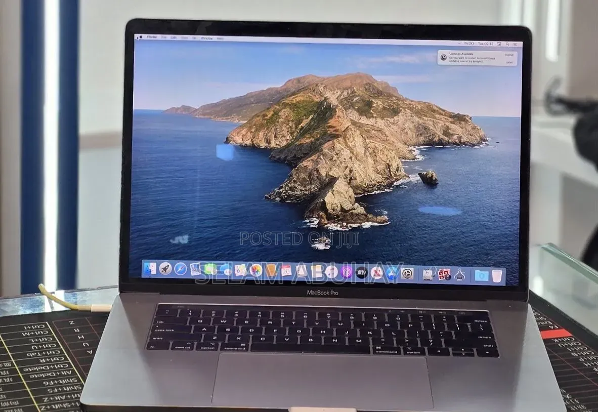 New Laptop Apple MacBook Pro 2018 32GB Intel Core i7 SSD 1T