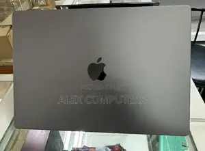New Laptop Apple MacBook 32GB Apple M1 Max SSD 512GB