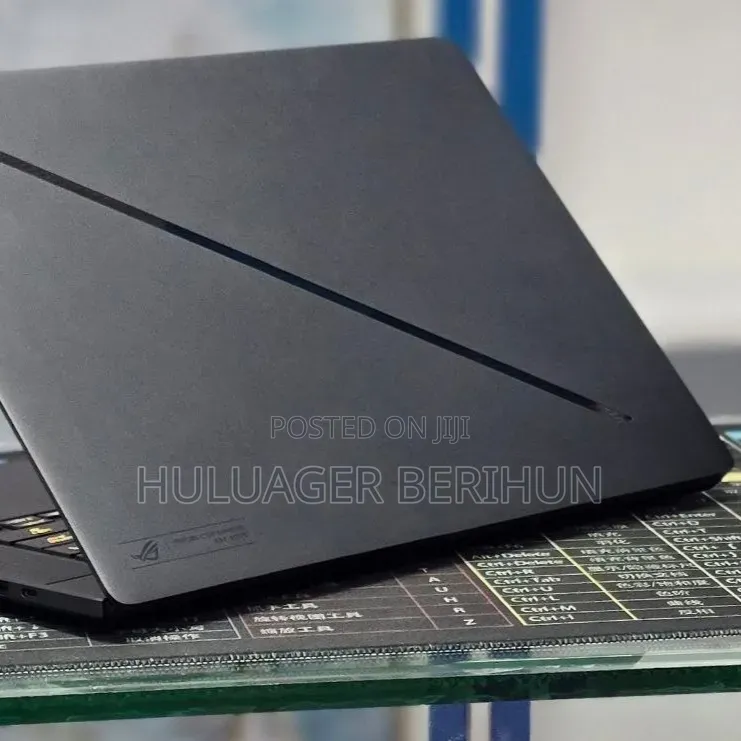New Laptop Asus ROG Zephyrus G16 16GB Intel Core Ultra 9 SSD 1T