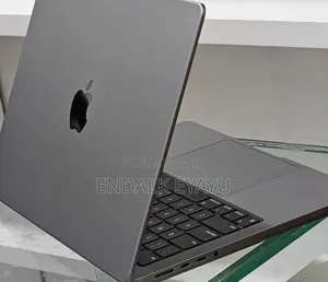 New Laptop Apple MacBook Pro 2024 M3 8GB Apple M3 Pro SSD 512GB
