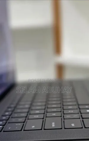 New Laptop Dell Precision 5560 16GB Intel Core i7 SSD 512GB