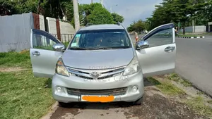 Toyota Avanza 2013 Silver