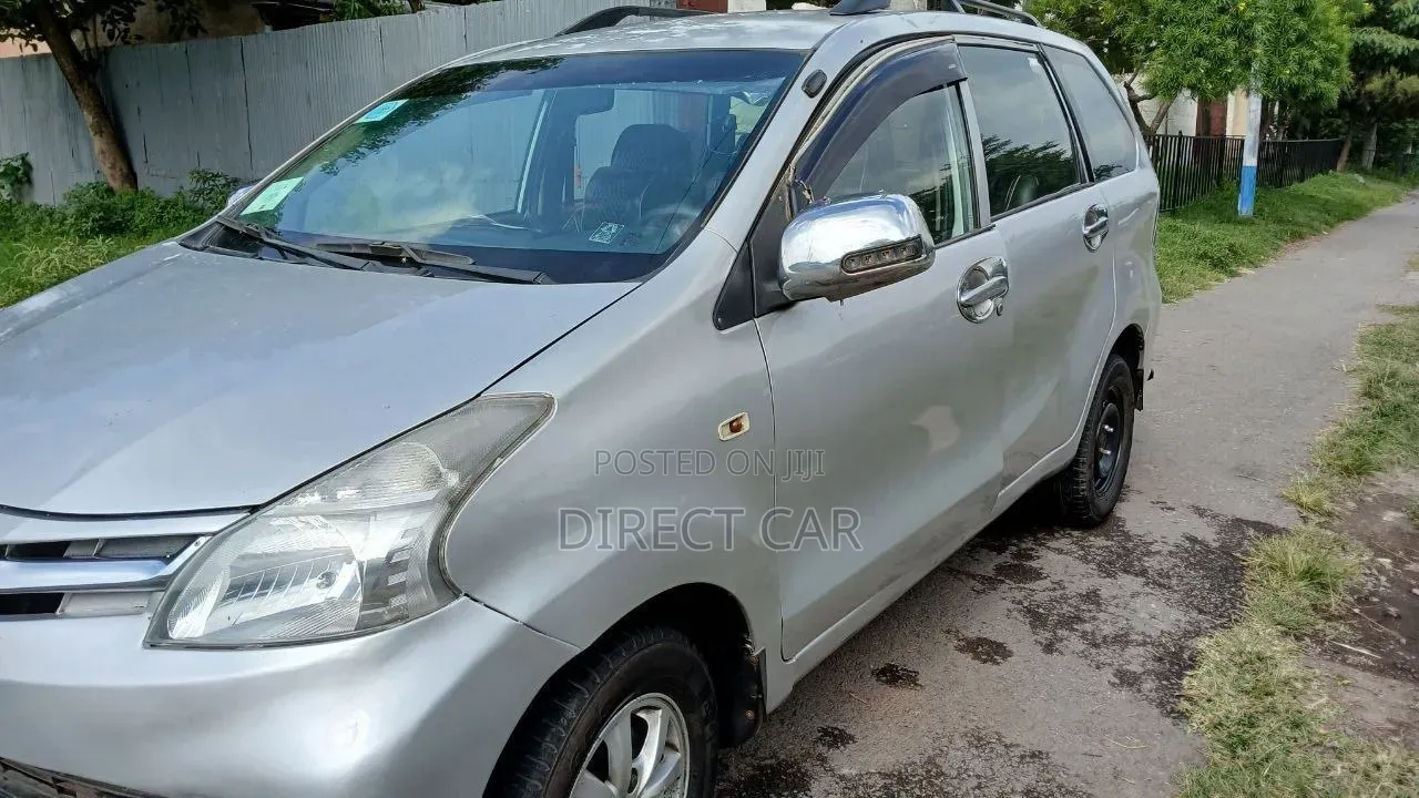 Toyota Avanza 2013 Silver