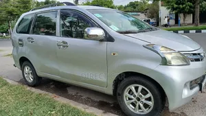 Toyota Avanza 2013 Silver