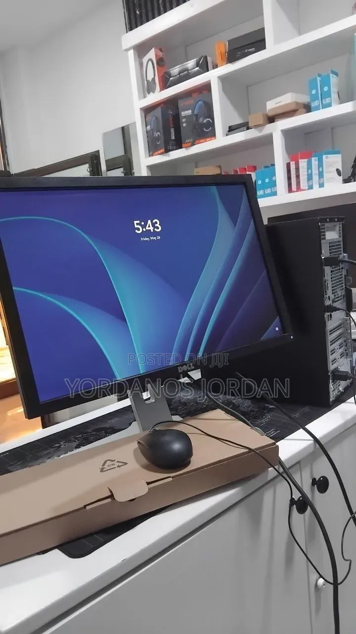 New Desktop Computer Dell Optiplex 7090 32GB Intel Core i7 SSD 1T