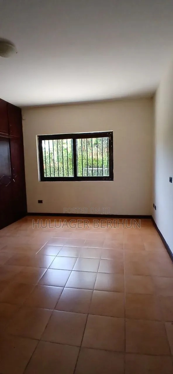 Furnished 4bdrm Villa in Akaky Kaliti for sale