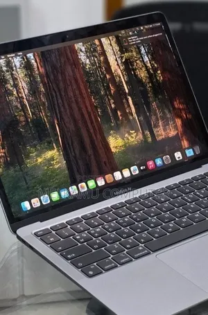 New Laptop Apple MacBook Air 2020 M1 8GB Apple M1 SSD 256GB