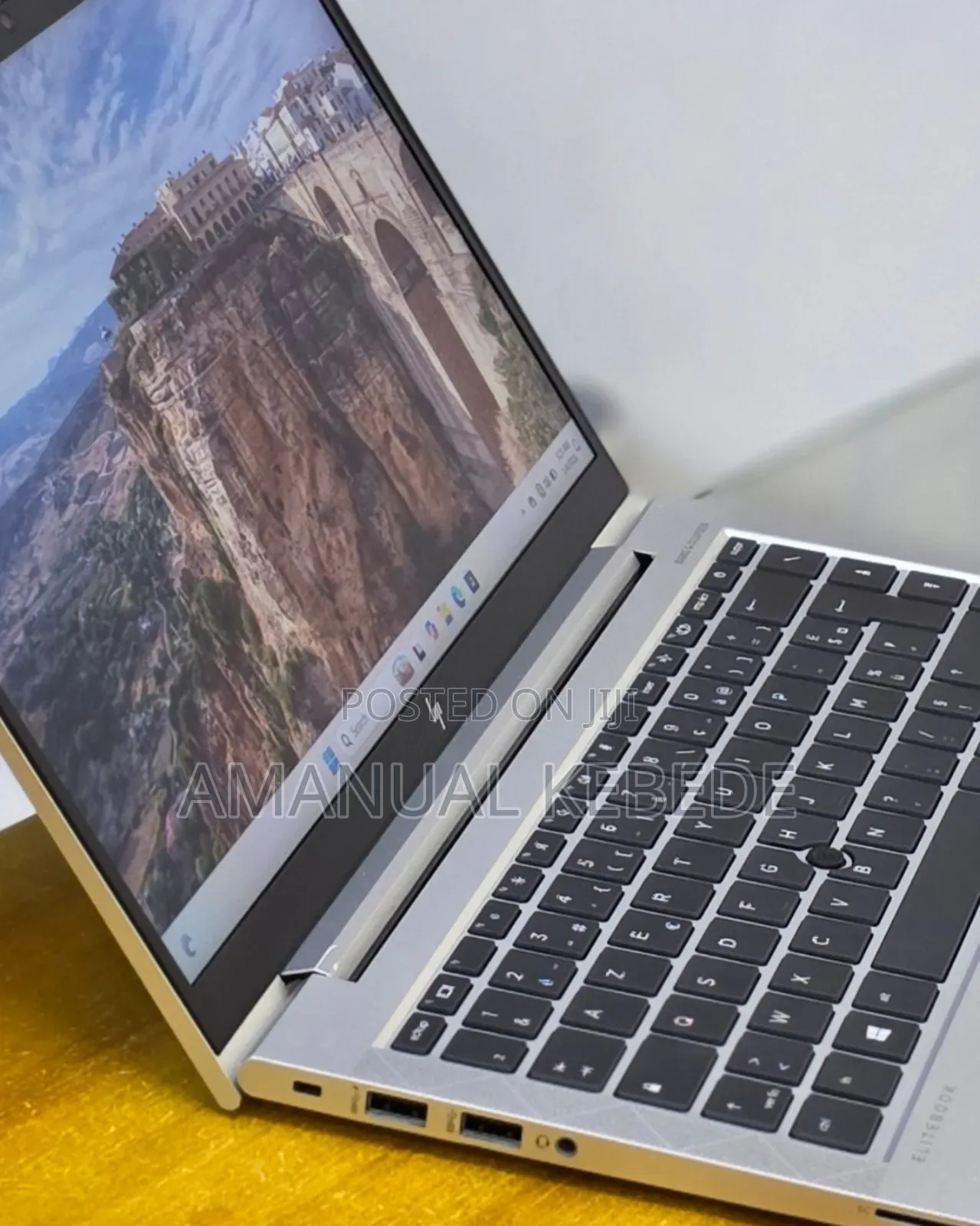 New Laptop HP EliteBook 840 G8 16GB Intel Core i5 SSD 512GB