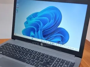 New Laptop HP Stream Notebook 8GB Intel Core i7 SSD 256GB
