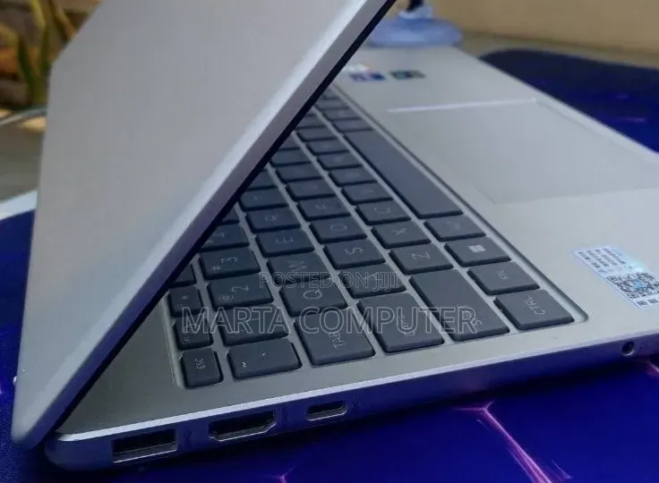 New Laptop HP Stream Notebook 16GB Intel Core i7 SSD 512GB